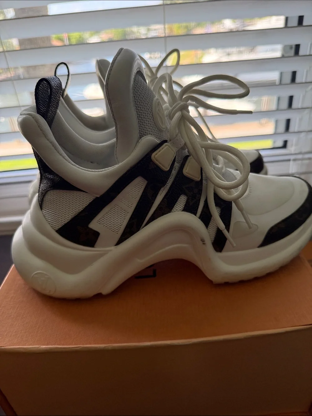 Louis Vuitton White Sneakers with Black Accents
